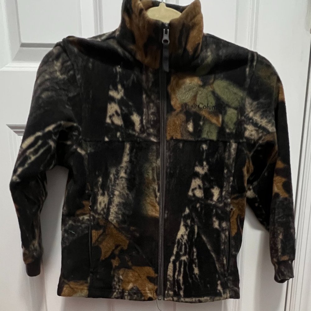 Columbia camo fleece jacket size 8